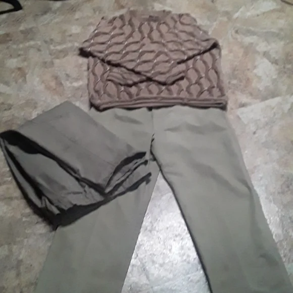 AFO - Adult Full Outfit - Picture 8 of 12